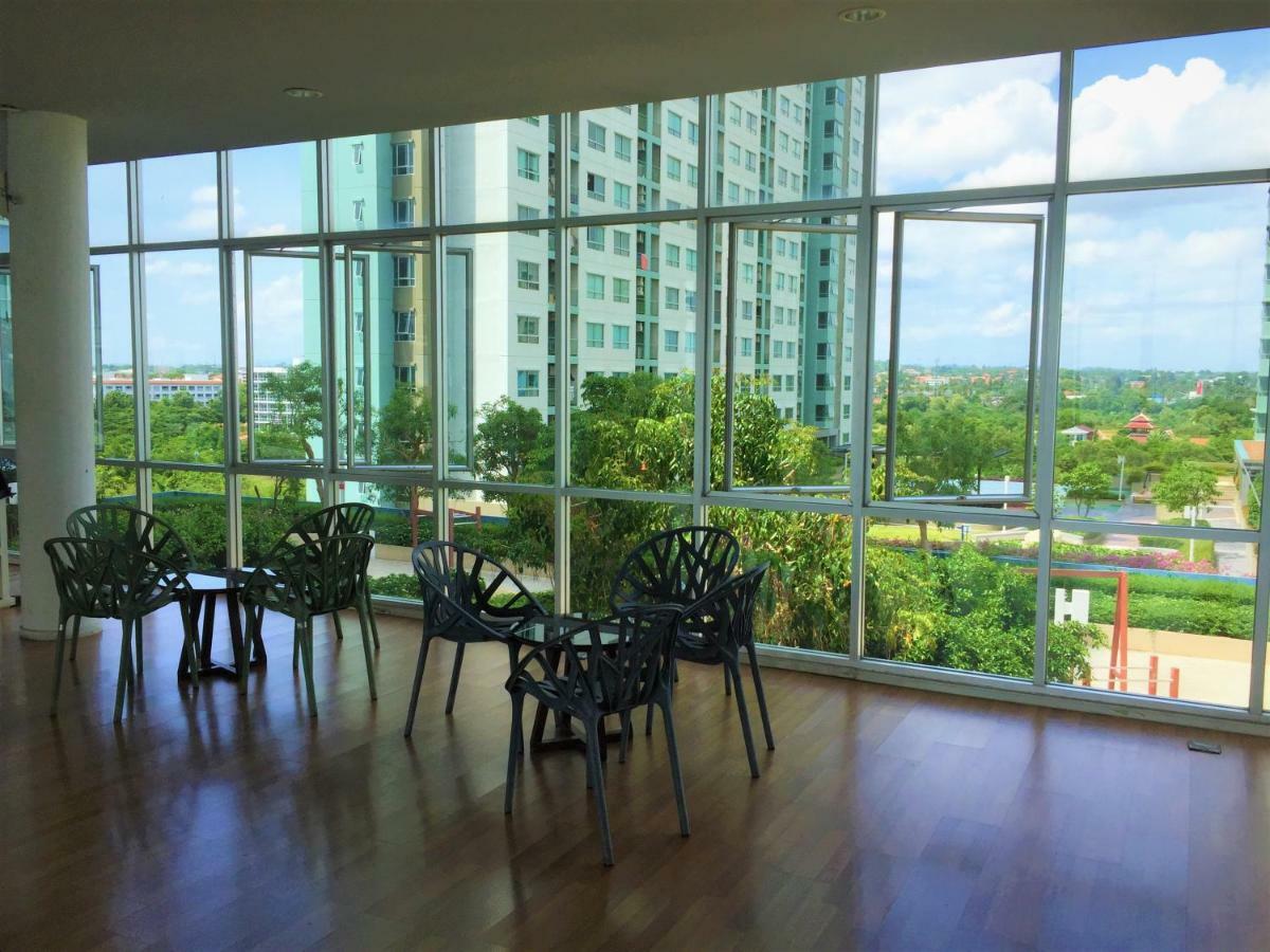 Cosy Lumpini Beachfront One Bedroom Jomtein Jomtien Beach Eksteriør billede
