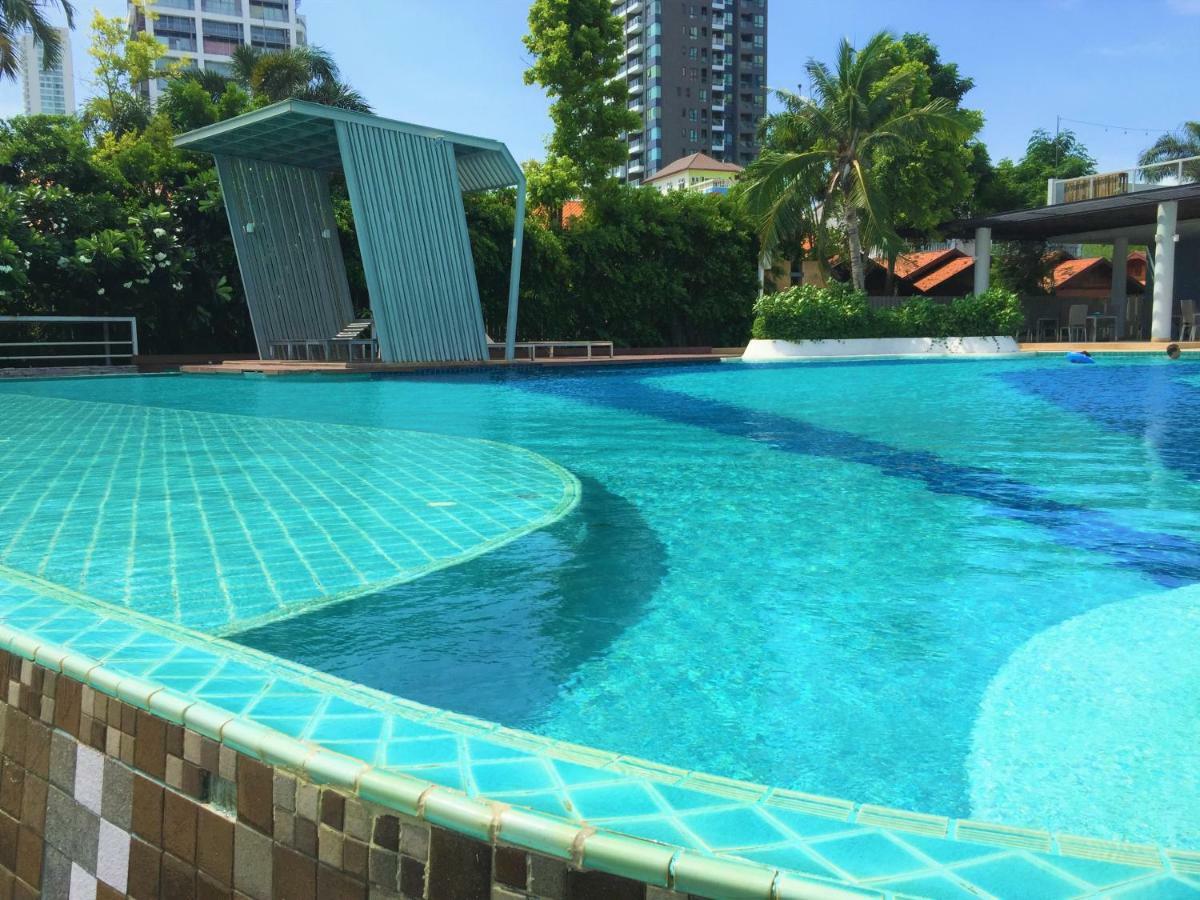 Cosy Lumpini Beachfront One Bedroom Jomtein Jomtien Beach Eksteriør billede